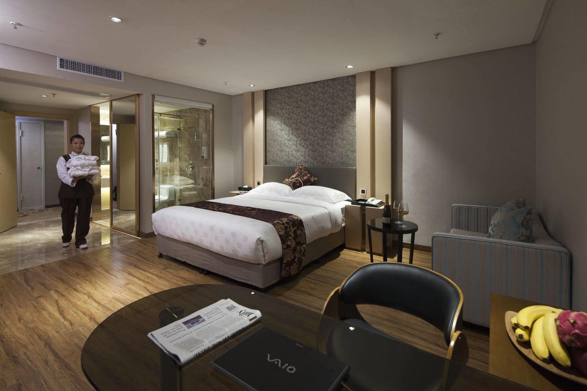Kingtown Hongkou Shanghái Exterior foto